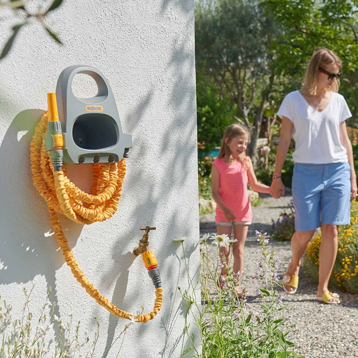 Hozelock Hose Hanger And 15M Superhoze - Image 2