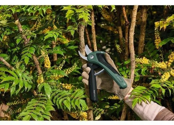 Bosch EasyPrune Cordless Secateurs - Image 4